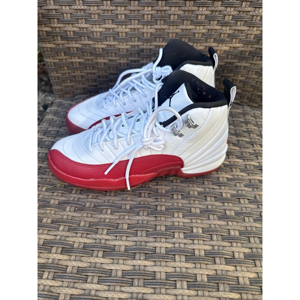 Jordan Air Jordan 12 Retro White/Red High Top Youth 6Y Leather 153265-116